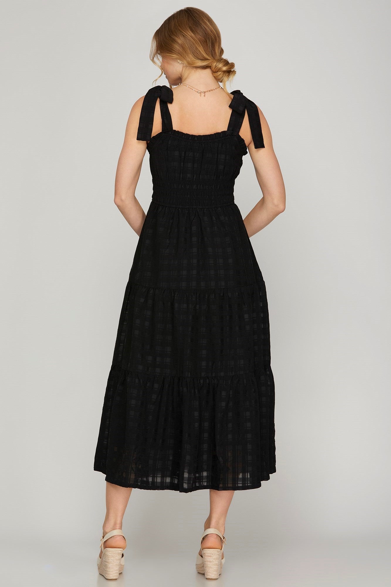 SLEEVELESS TIE STRAP TEXTURED WOVEN MIDI TIERED DRESS